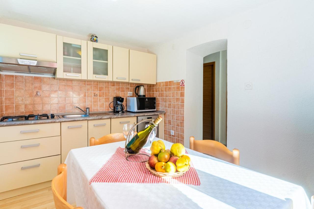 Apartmani Valun1 Екстер'єр фото