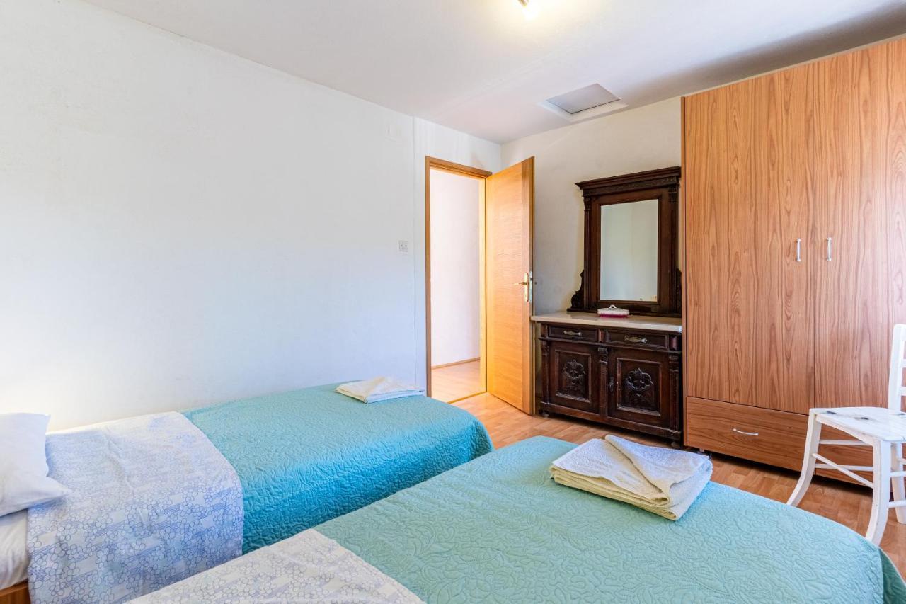 Apartmani Valun1 Екстер'єр фото