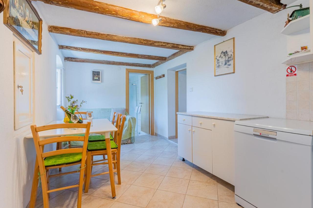 Apartmani Valun1 Екстер'єр фото