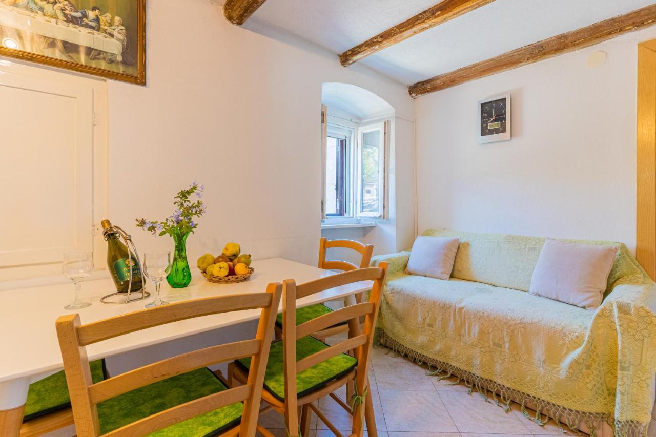 Apartmani Valun1 Екстер'єр фото