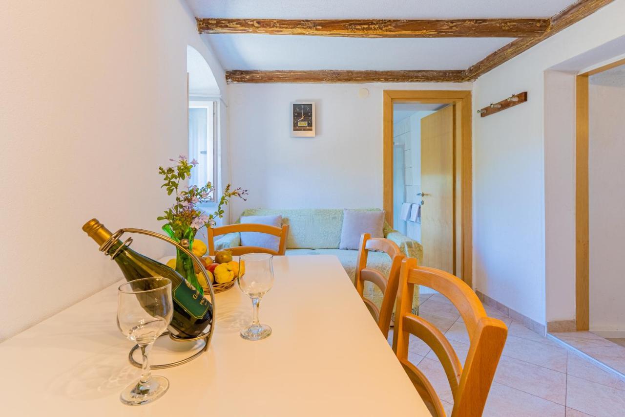 Apartmani Valun1 Екстер'єр фото