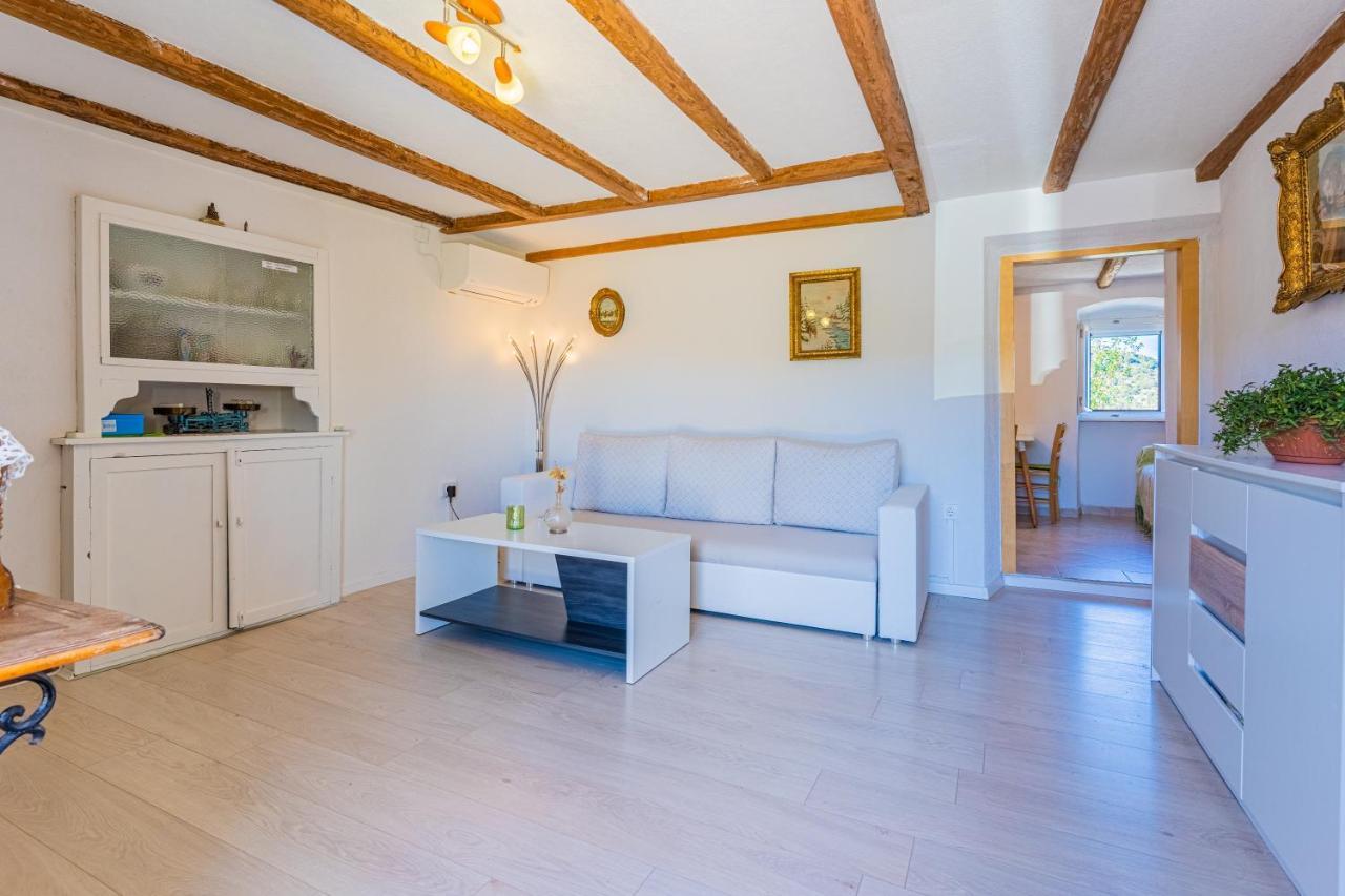 Apartmani Valun1 Екстер'єр фото